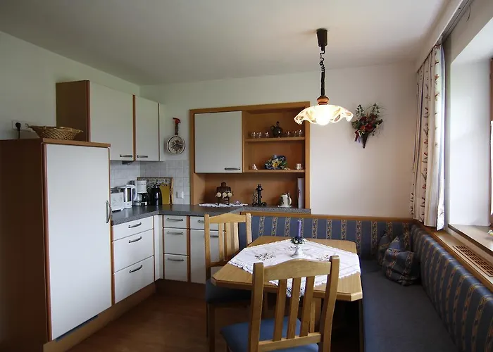 Gaestehaus Gisela 招待所 3*