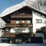Gaestehaus Gisela ゲストハウス Bruck am Ziller
