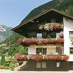 Gaestehaus Gisela ゲストハウス